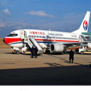 西双版纳嘎洒机场快运航空快运业稳步发展的原因是什么？